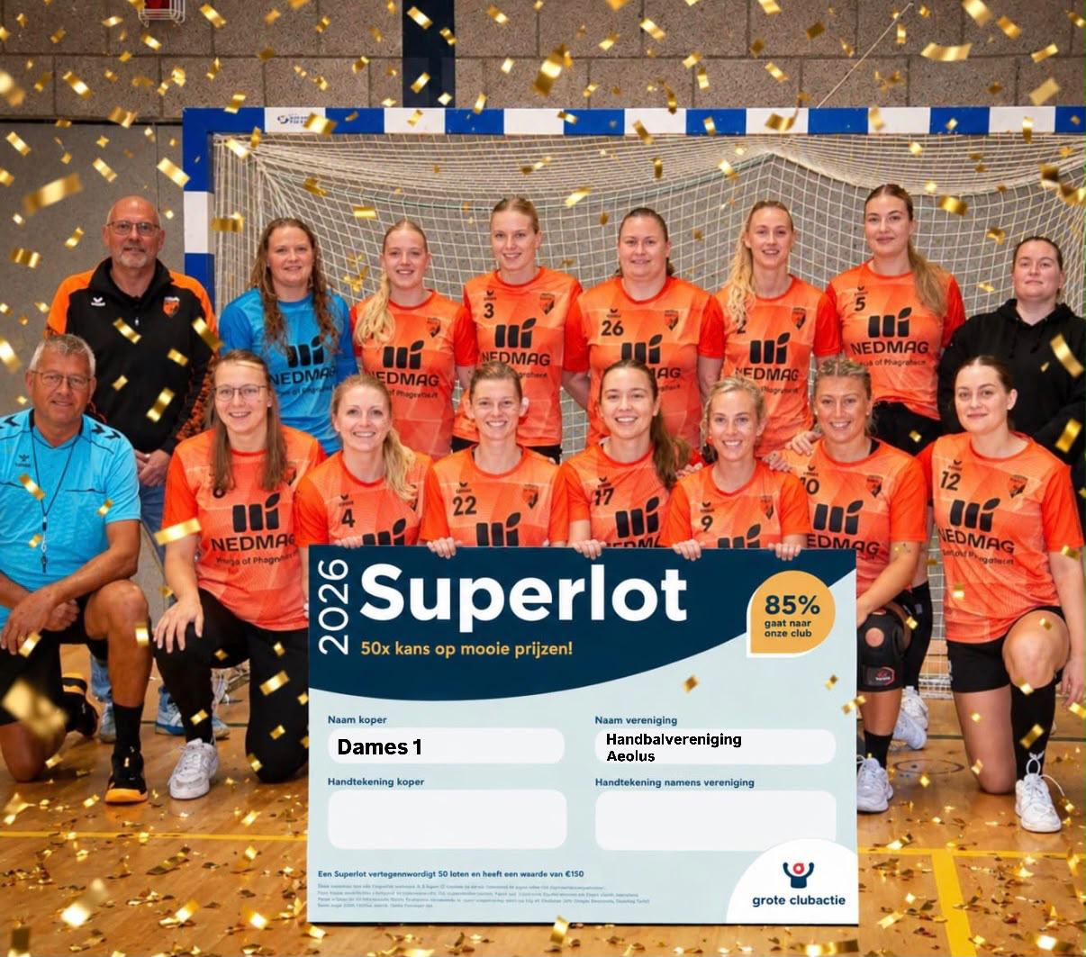 Dames 1 HV Aeolus steunt eigen vereniging met Superlot !